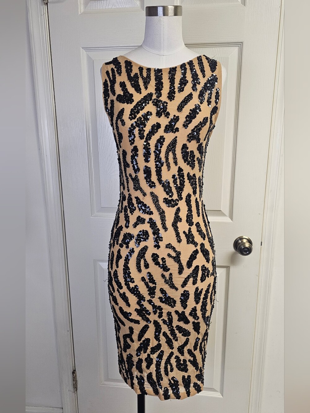 ALICE + OLIVIA Tan Silk Bodycon Dress with Black Sequins Size 4
